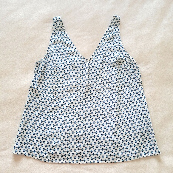 Blue Ikat Design Sleeveless Top | SIZE Large - Picture 2 of 11